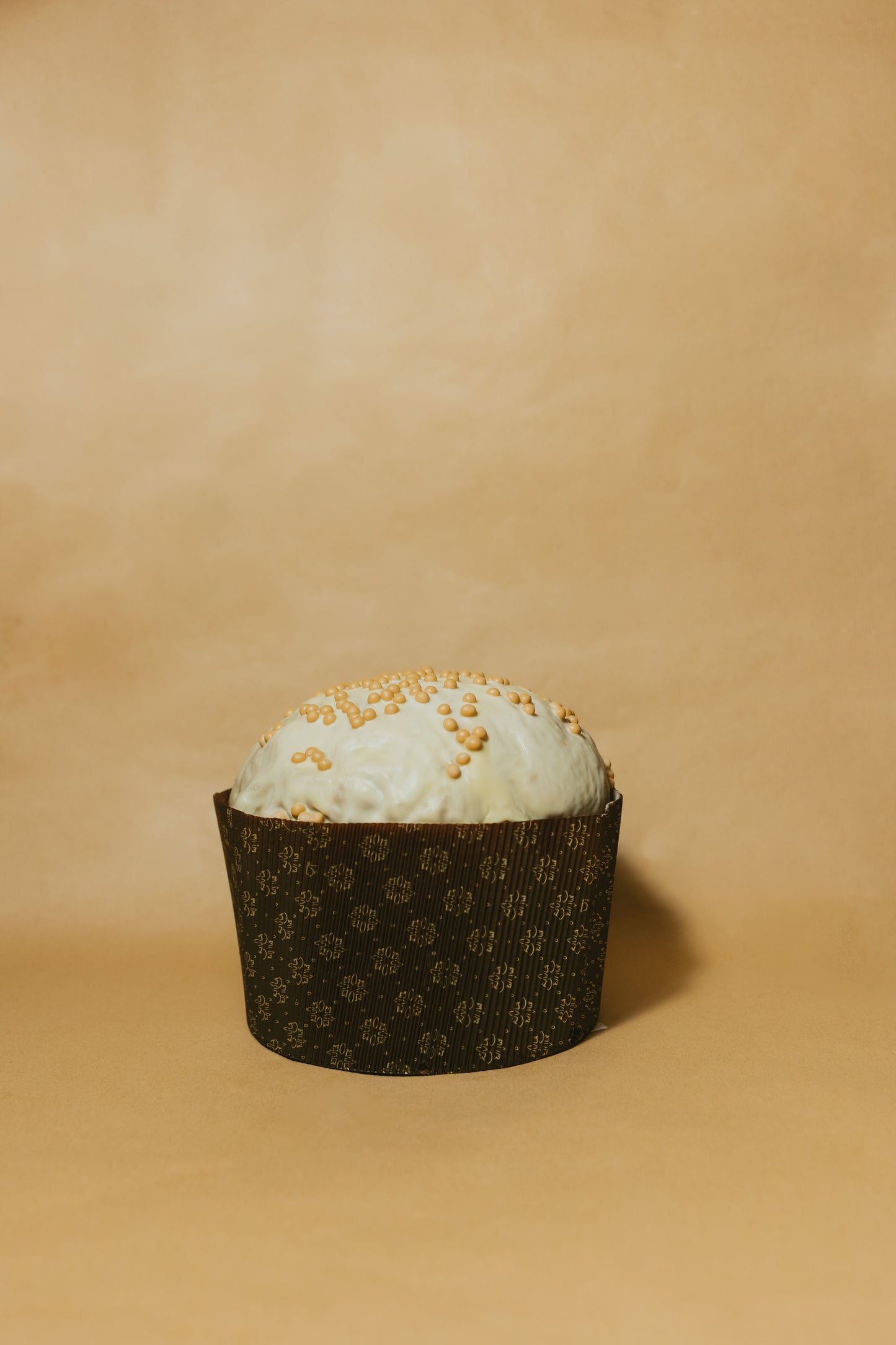 Panettone al Caramello Salato, Cioccolato Bianco e Albicocca